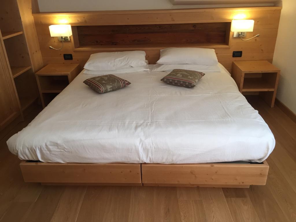 Hotel Centrale Peio Eksteriør billede
