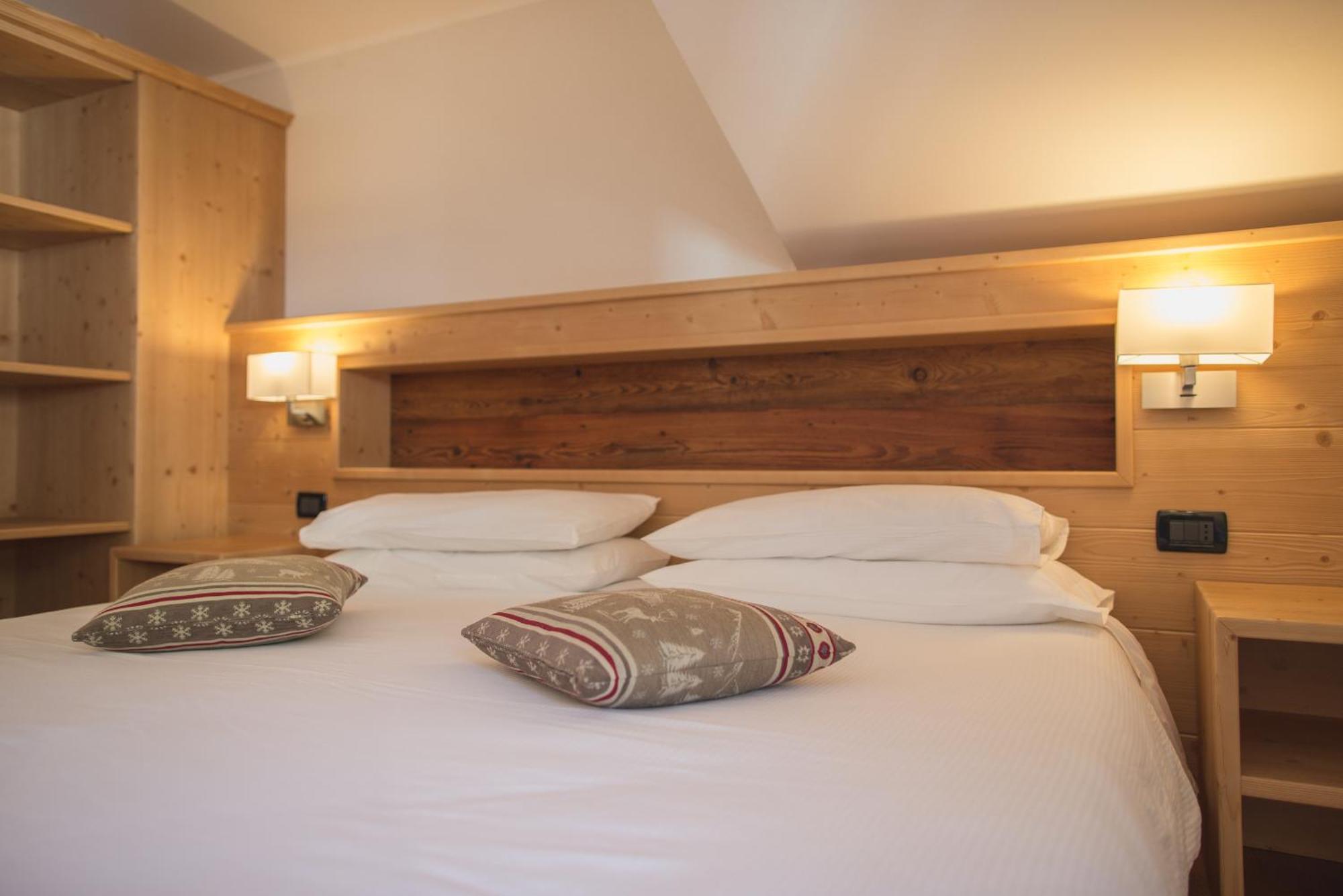 Hotel Centrale Peio Eksteriør billede
