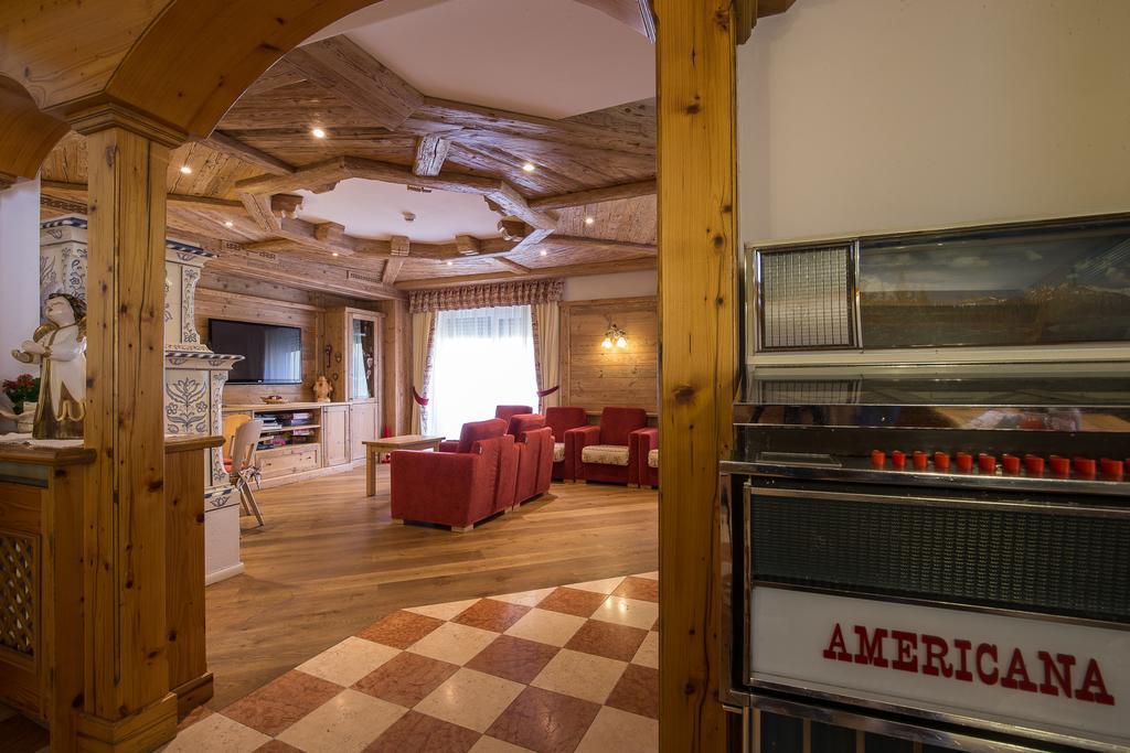 Hotel Centrale Peio Eksteriør billede