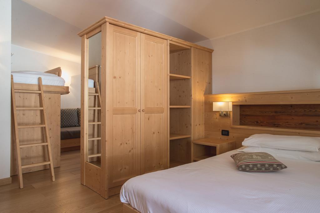Hotel Centrale Peio Eksteriør billede